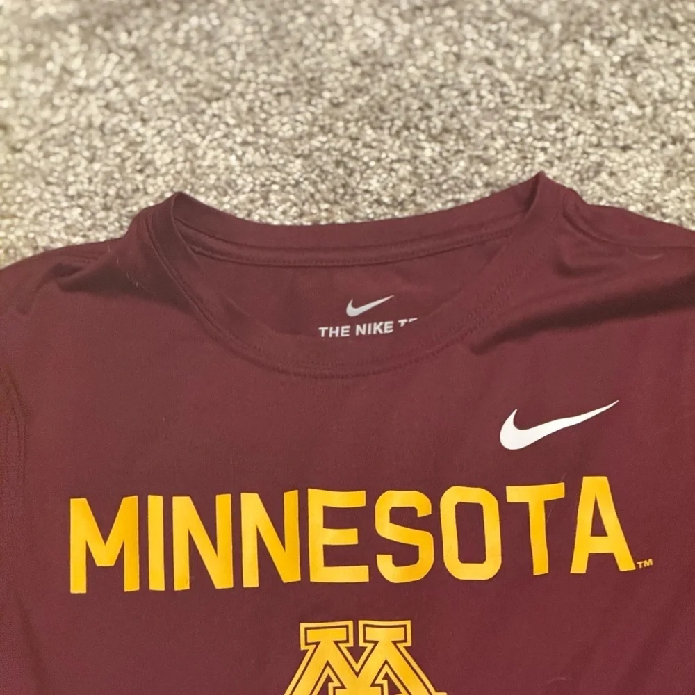 Kid’s size L Nike‎ Minnesota long sleeve